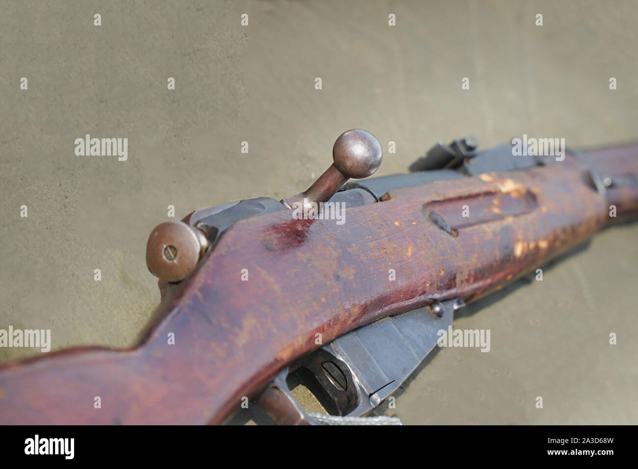 Vintage russische Gewehr Karabiner auf die natürlichen Hintergrund Stockfoto