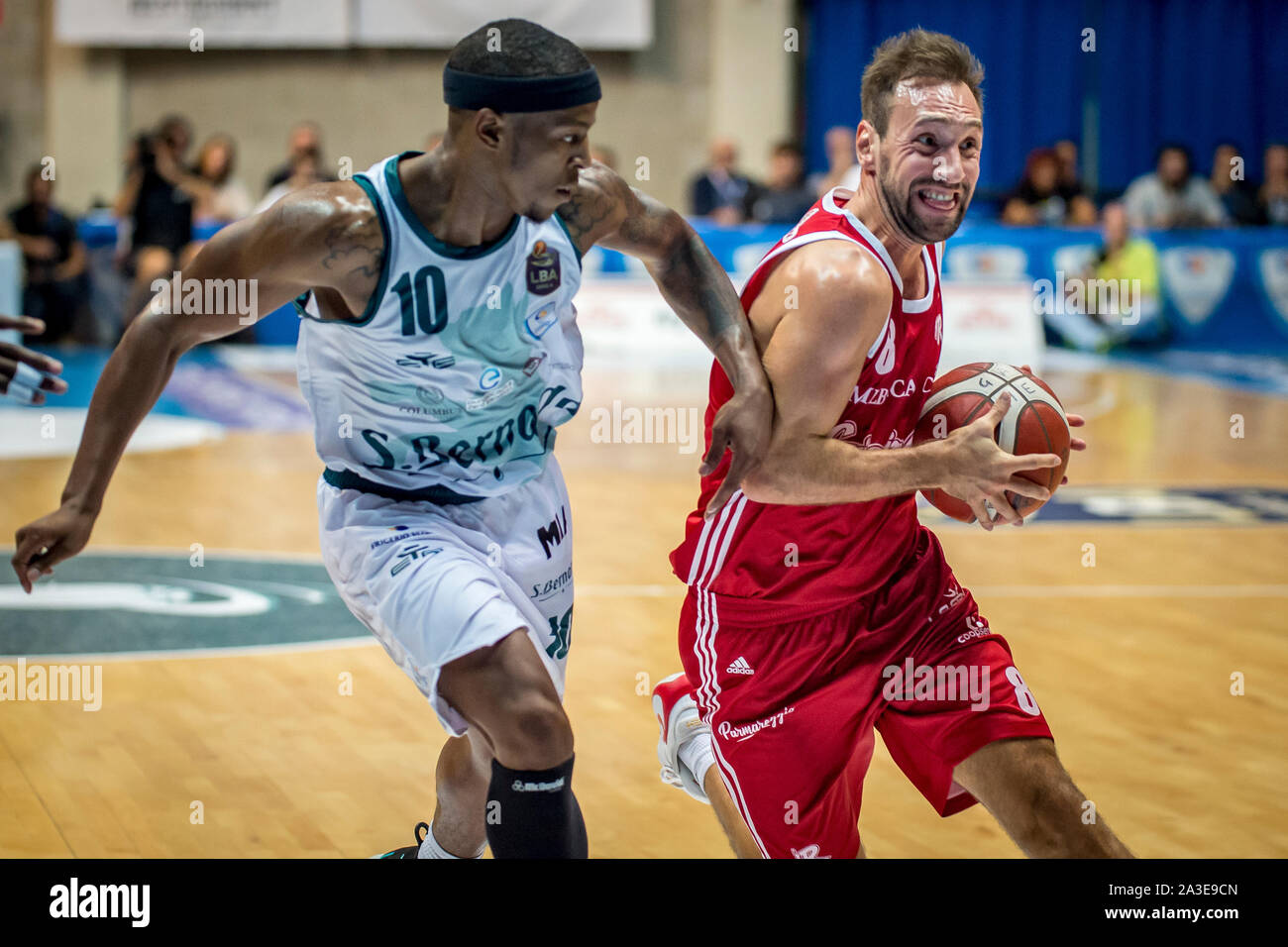 Giuseppe Poeta (Grissin Bon Reggio Emilia) während Legabasket Serie vs ein Basketball Spiel Acqua S. Bernardo Pallacanestro Cantu' Grissin Bon Reggio Emil Stockfoto