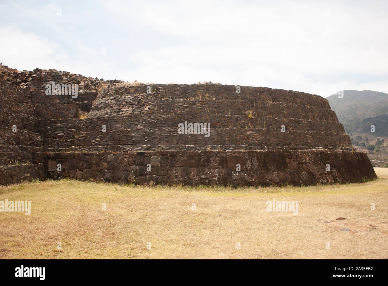 Pyramide Schritte in Ruinen in Mexiko anstelle von Kolibris in Mexiko alten Konstruktionen der Polytheistischen religiösen Zeremonien verwendet. Stockfoto