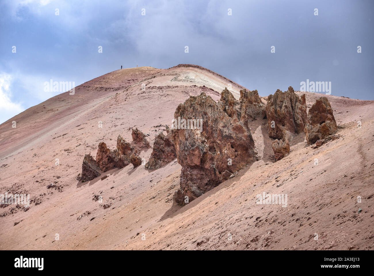 Bunte Felsformationen in den mineralreichen Berge von Roten Tal. Cordillera Vilcanota, Cusco, Peru Stockfoto