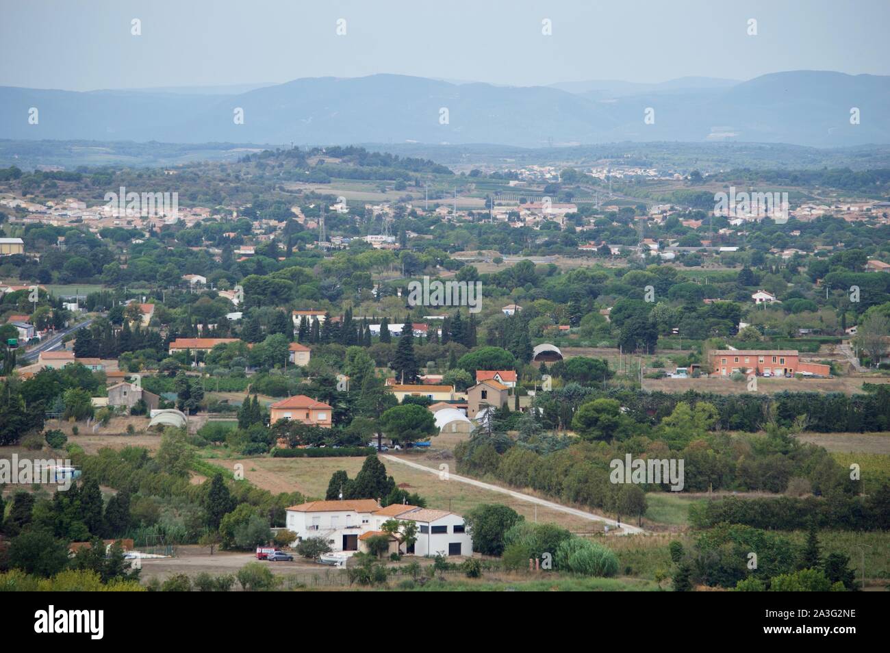 Ein Blick auf die Landschaft um Beziers in Frankreich Stockfoto