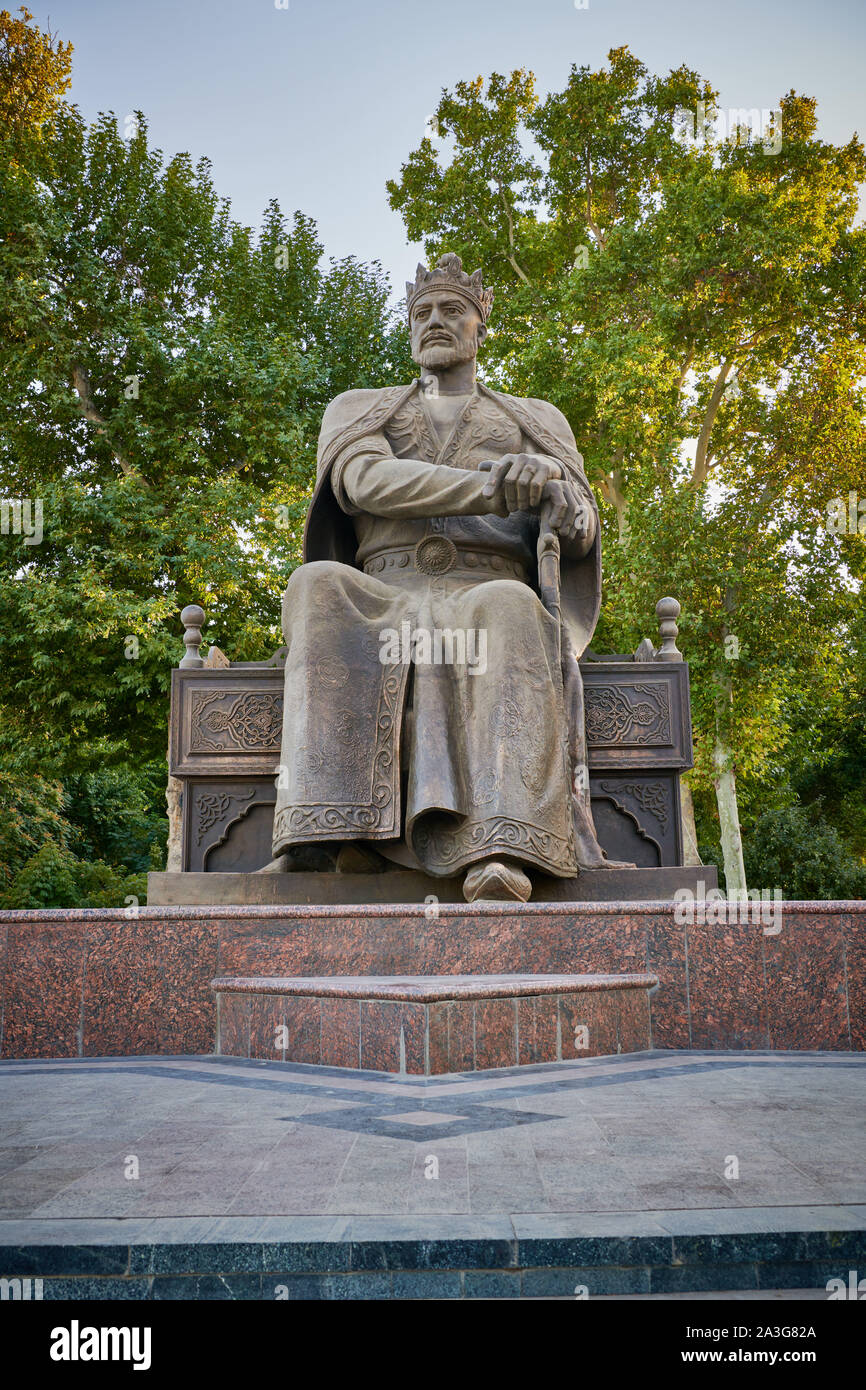 Amir Temur Denkmal, Samarkand, Usbekistan, in Zentralasien Stockfoto