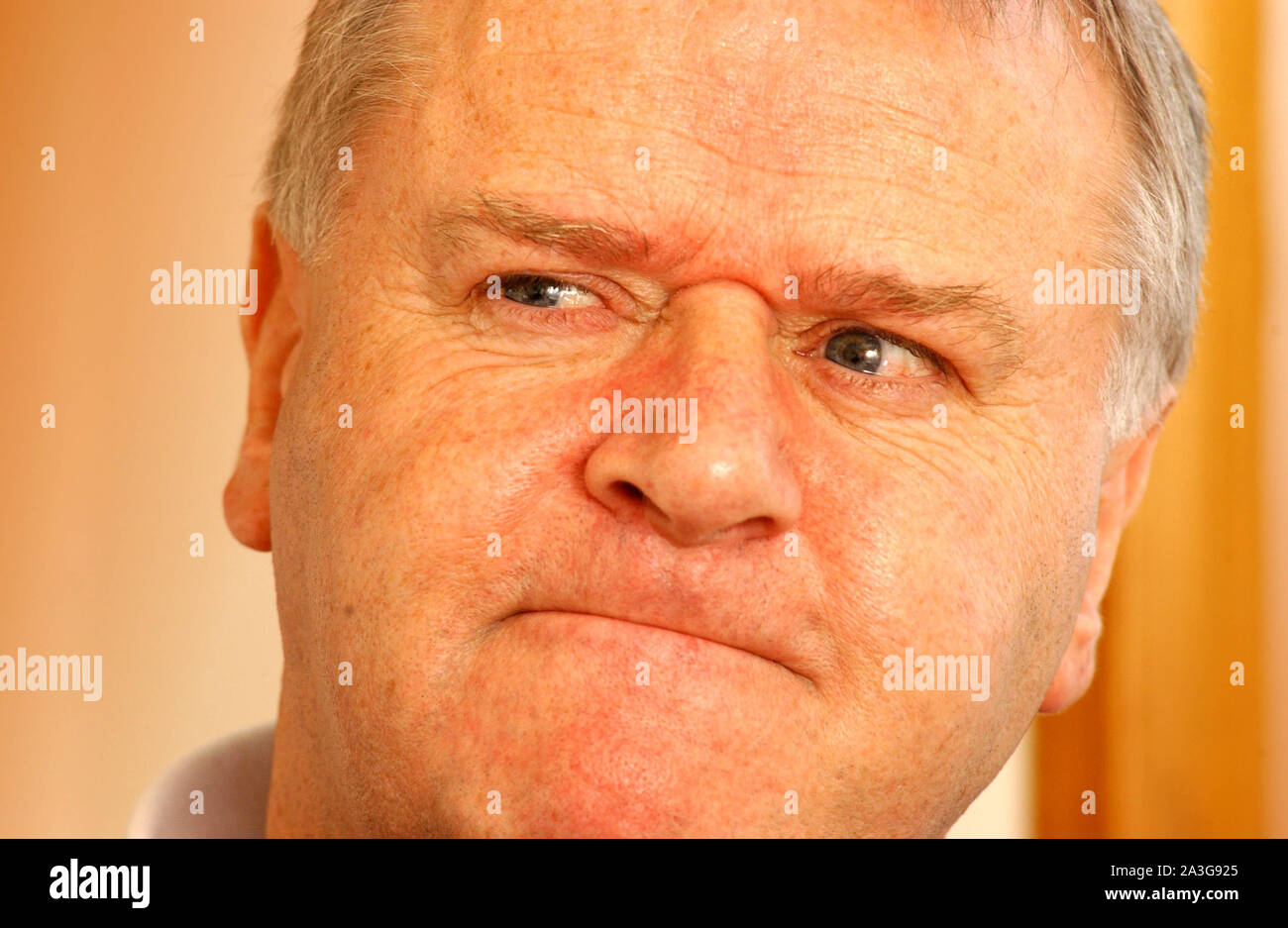 Ehemalige Herz von Midlothian und Bradford Football Club Manager Jim Jeffries. 7/2/02 Stockfoto