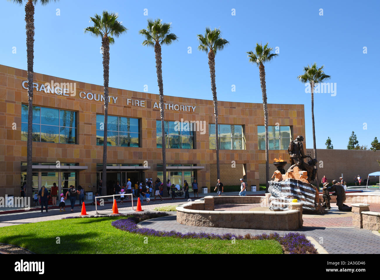IRVINE, Kalifornien - 5 Okt 2019: Gebäude an der Orange County Fire Authority Headquarters (Ocfa) während ihrer jährlichen Open House. Stockfoto