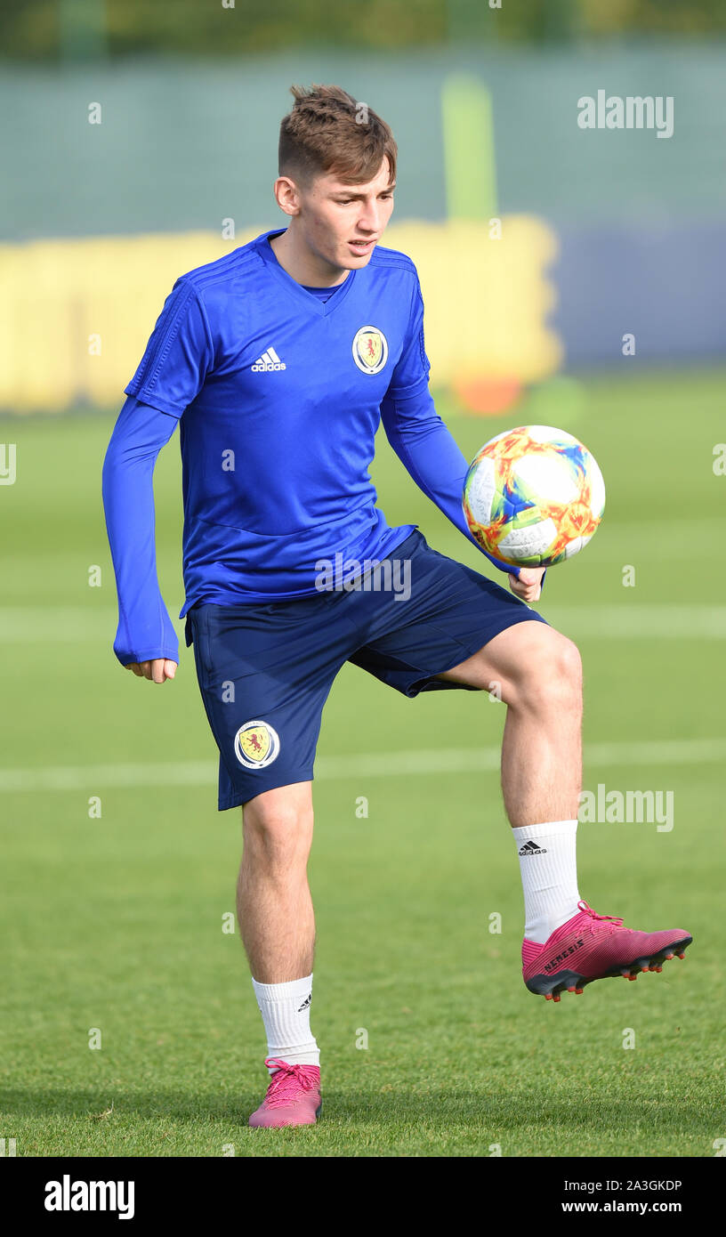 UK. 08 Okt, 2019. Edinburgh, Schottland, Großbritannien. 8. Oktober 19. Billy Gilmour (Chelsea) ist während der Schottischen U-21-Training im Oriam Training Center, Riccarton, Edinburgh für die bevorstehende 2019-21 UEFA U-21 Europameisterschaft Qualifikationsspiel Schottland v Litauen fotografiert. Donnerstag, den 10. Oktober 2019, Tynecastle Park, Edinburgh. Quelle: Eric mccowat/Alamy leben Nachrichten Stockfoto