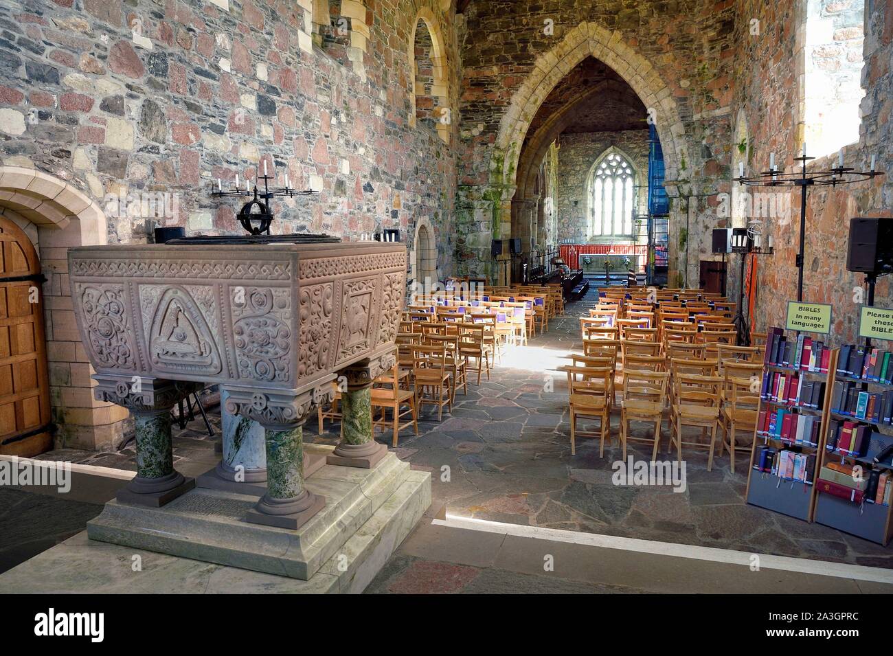 Vereinigtes Königreich, Schottland, Highland, Innere Hebriden, Isle of Iona gegenüber der Insel Mull, Iona Abbey von Saint Columba im 6. Jahrhundert gegründet wurde, die Kirche (ca. 1200) Stockfoto