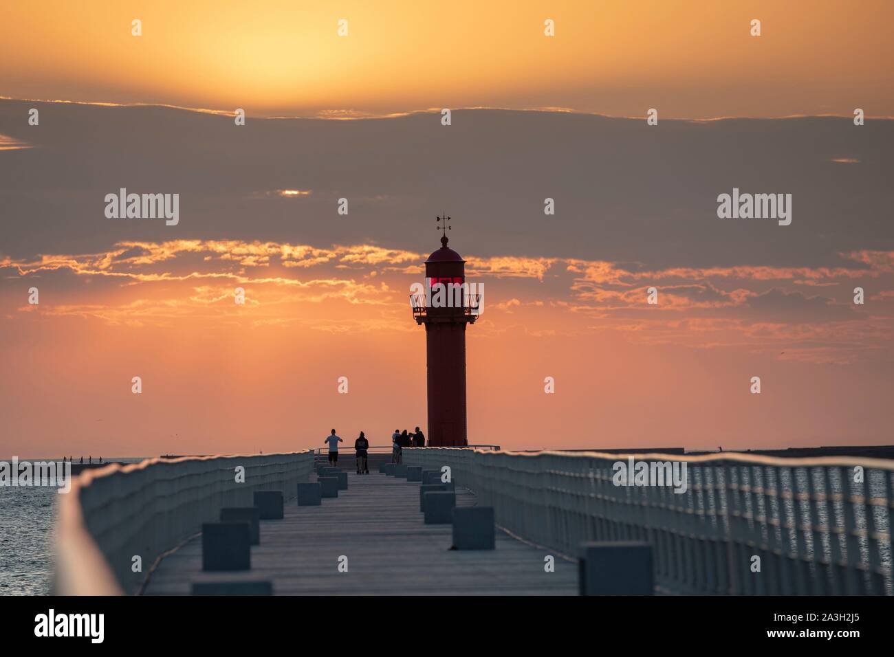 Frankreich, Pas de Calais, Boulogne-sur-Mer, North East Steg oder Rote Leuchtturm Pier Stockfoto