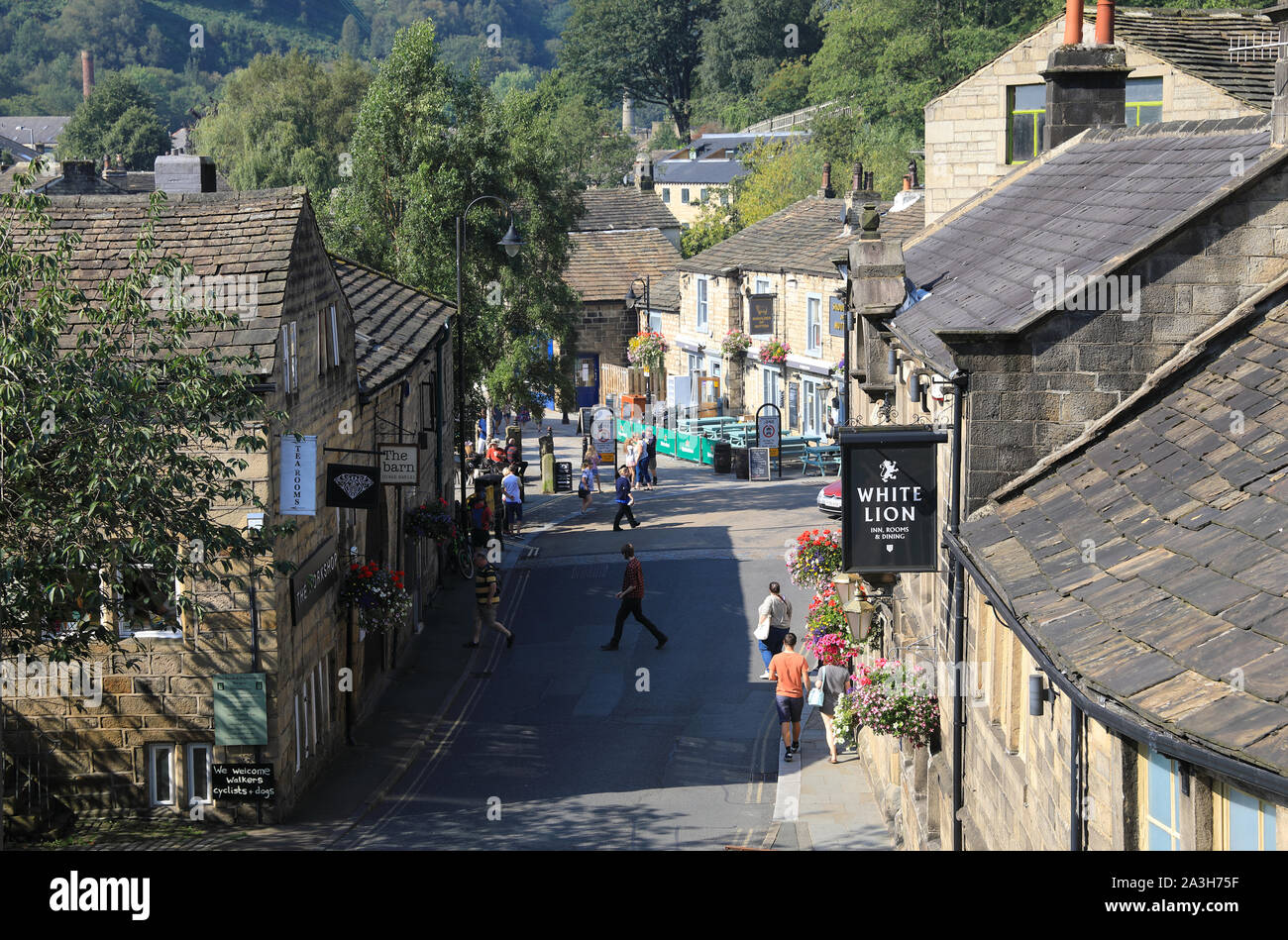 Hebden Bridge, einer hübschen Stadt in den oberen Calder Valley in West Yorkshire, UK Stockfoto