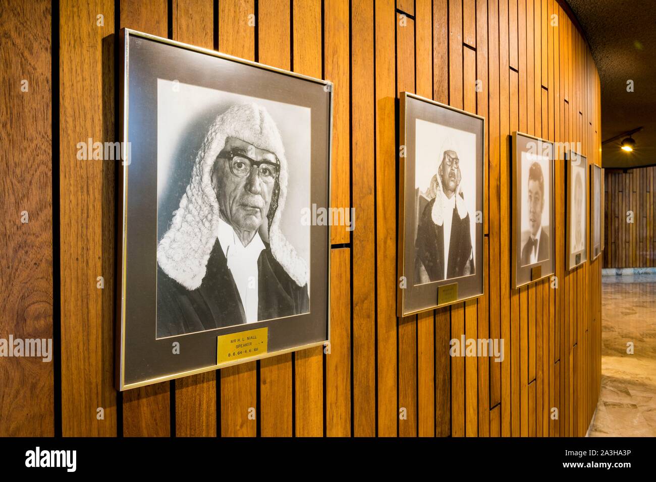 /Papua-New - Guinea, Region Papua Bay, National Capital District, Port Moresby, nationales Parlament gebaut wie Geist Häuser der Region Maprik, geöffnet von Prinz Charles (1984) Stockfoto