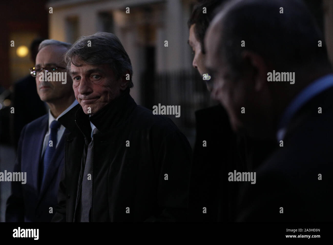 Downing Street, Westminster London, Großbritannien. 08th Oktober 2019. David Sassoli, Präsident des Europäischen Parlaments, gibt nach seinem Besuch bei Nr. 10, Downing Street und dem britischen Premierminister eine Erklärung ab. Kredit: Imageplotter/Alamy Live Nachrichten Stockfoto