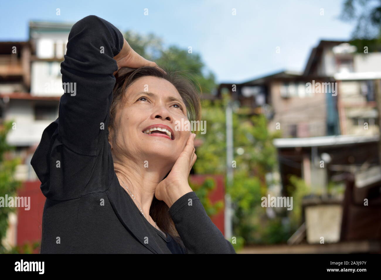 Eine asiatische Frau Senior Wundern Stockfoto