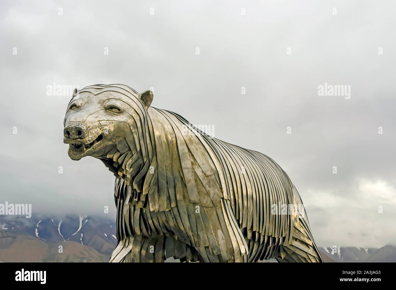 Eisbär Metall Skulptur Longyearbyen Norwegen, die nördlichste Siedlung der Welt Stockfoto