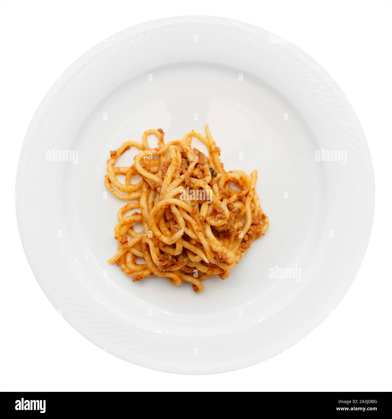Traditionelle toskanische pici Pasta mit Wildschwein Fleisch isoliert auf weißem Stockfoto