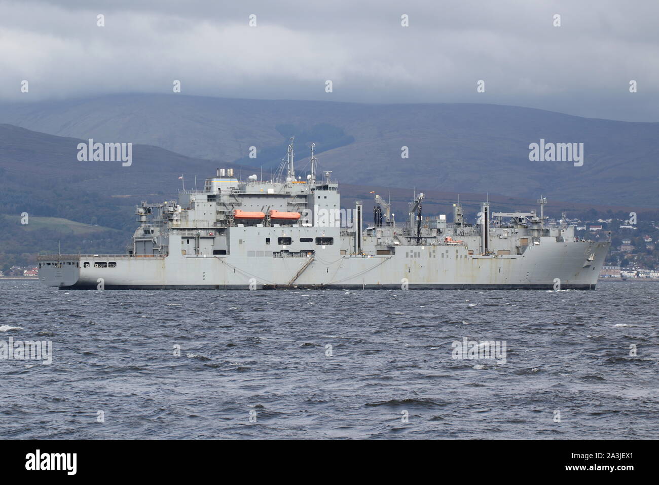 USNS William McLean (T-AKE-12), Lewis und Clark-Klasse Dry Cargo Schiff der US-Marine betrieben, aus Greenock während der Übung gemeinsame Krieger 19-2. Stockfoto