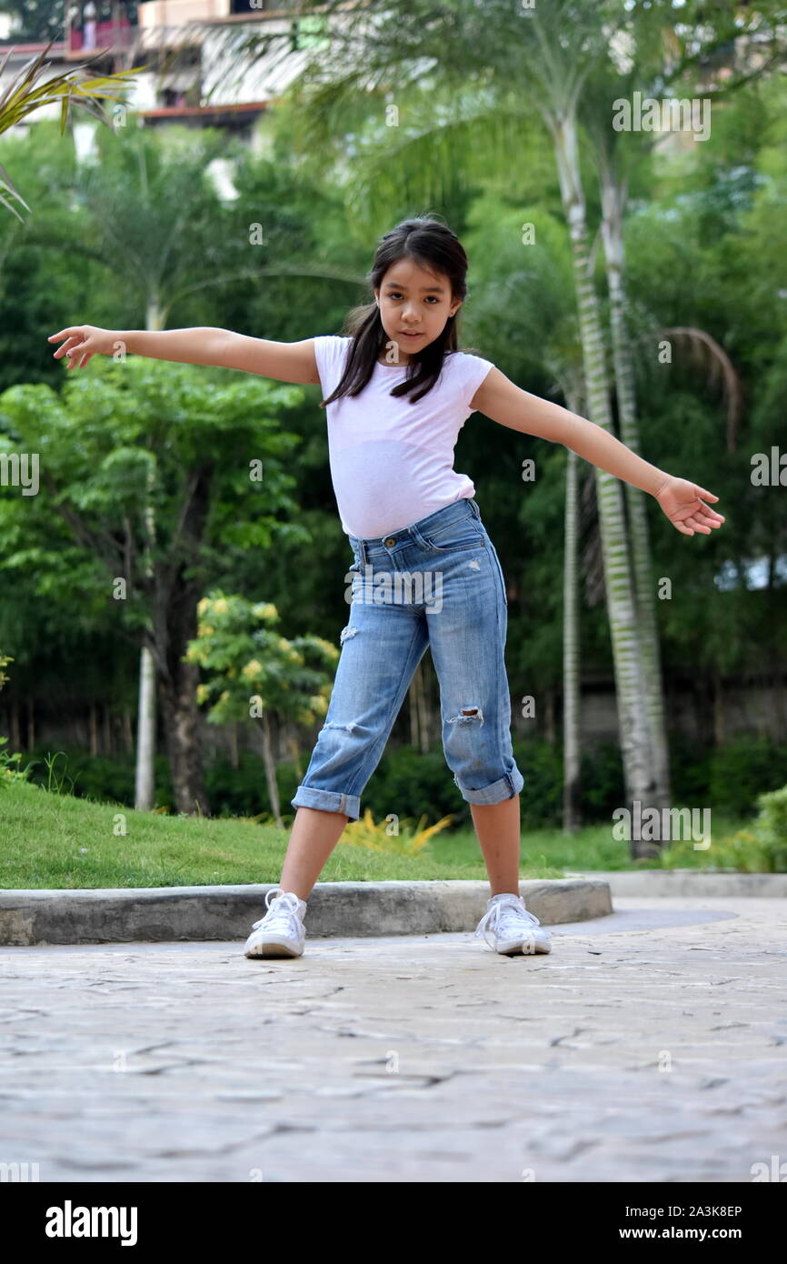 Weibliche pose posiert modellierung Stockfotos und -bilder Kaufen - Alamy