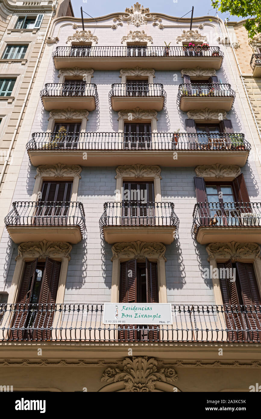 Barcelona, Gran Via de les Corts Catalanes, Hausfassade, Modernisme Stockfoto