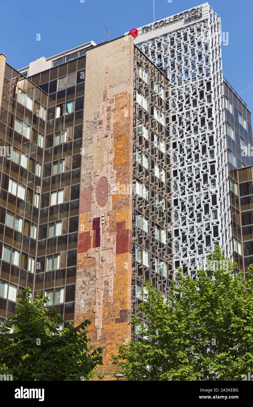 Barcelona; Rambla Catalunya, Hochhaus, modernes Hotel Stockfoto