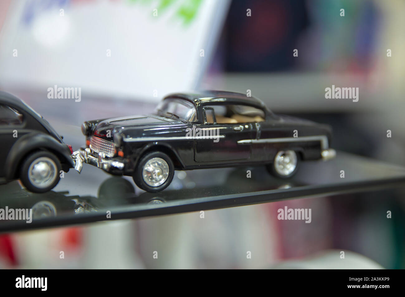 Kinder Auto corvette Pedal Car im Museum Sammlung klassischer Autos. Als Kinder Spielzeug in China produziert. Miniatur. der Kinder retro Stockfoto