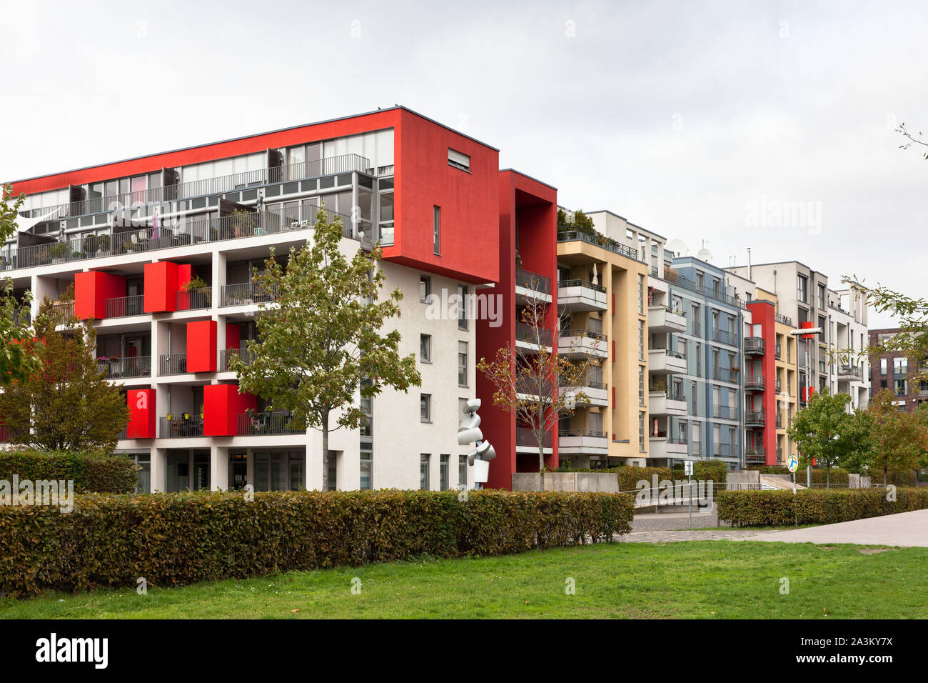 Häuser auf Toulouser Allee, Quartis Les Halles, Stadtteil Derendorf, Düsseldorf, Nordrhein-Westfalen, Deutschland. Haeuser in der Toulouser Allee im Qu Stockfoto