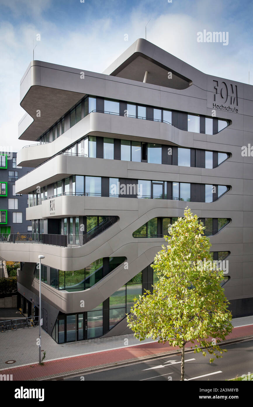 Die FOM Fachhochschule für Ökonomie und Management auf Toulouser Allee, Quartier Central, Stadtteil Derendorf, Düsseldorf, Nordrhein Stockfoto