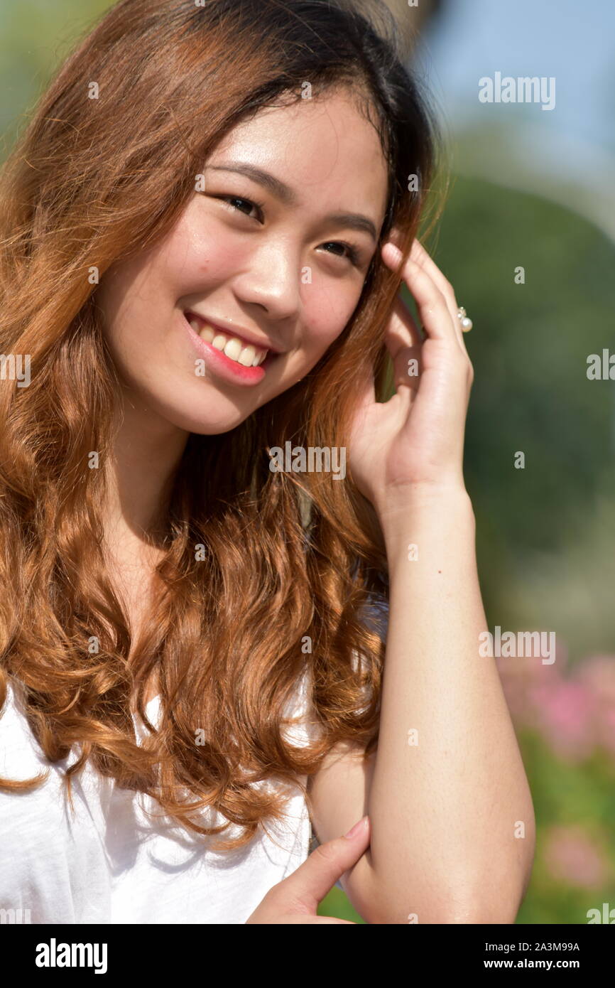 Gerne weiblich Frau Stockfoto