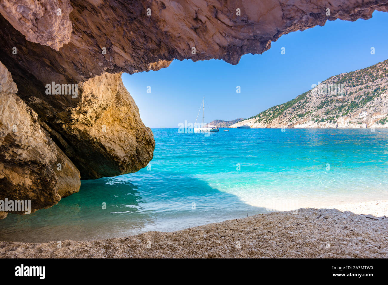 Berühmte Myrtos Beach in Kefalonia, Griechenland. Stockfoto