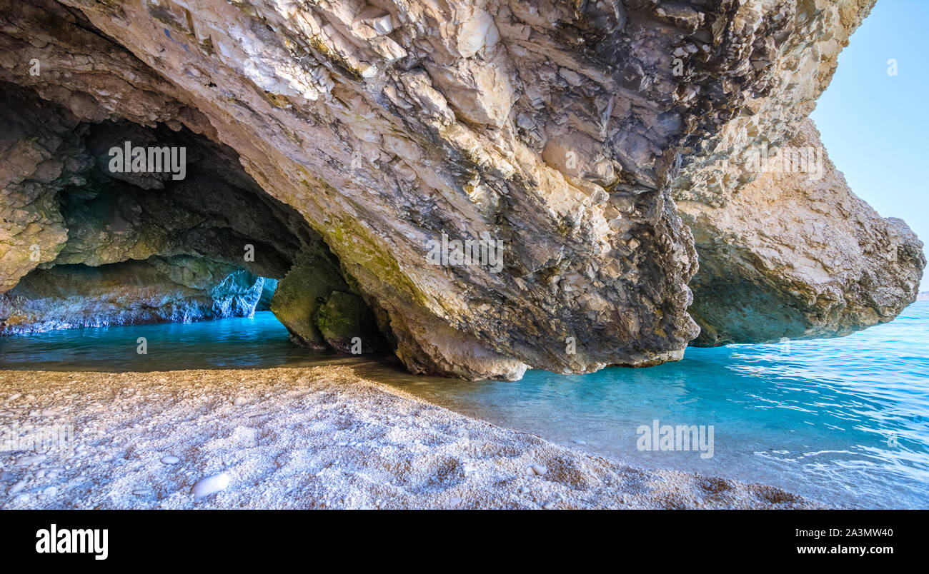 Berühmte Myrtos Beach in Kefalonia, Griechenland. Stockfoto