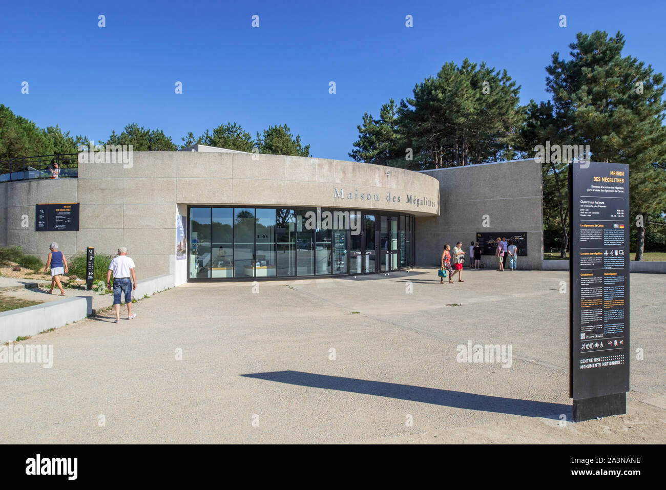 Maison des mégalithes, Besucherzentrum über die Carnac Ausrichtungen, Megalithen, Morbihan, Quiberon, Bretagne, Frankreich Stockfoto