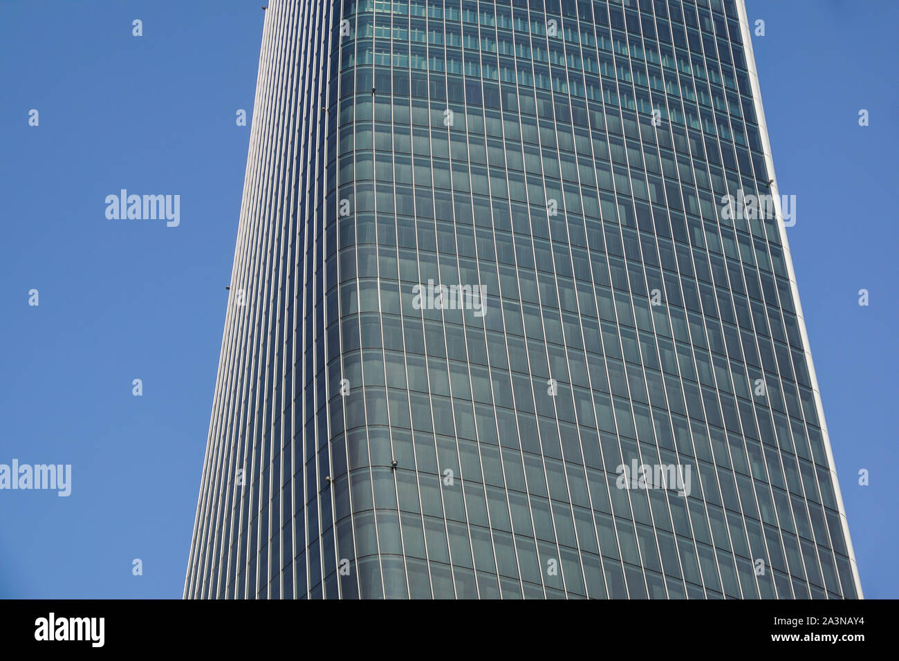 CITYLIFE, MAILAND, ITALIEN - Januar 13, 2019 - Allianz Turm wurde vom Architekten Isozaki ist eines der Symbole der Moderne und die Erneuerung der Stockfoto CITYLIFE, MAILAND, ITALIEN - Januar 13, 2019 - Allianz Turm wurde vom Architekten Isozaki ist eines der Symbole der Moderne und die Erneuerung der Stockfoto
