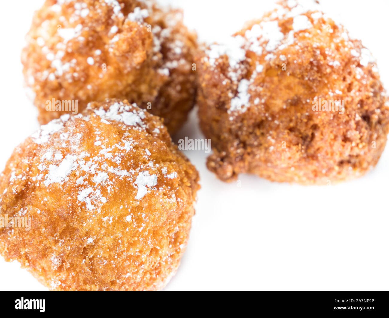 Frische Quarkballs isoliert Stockfoto