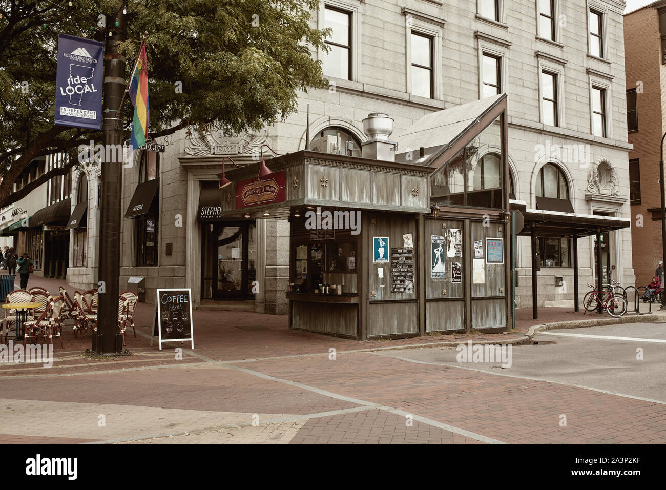 Burlington, Vermont - 29. September 2019: Geschäften und Restaurants entlang der Fußgängerzone Church Street Marketplace in Burlington Stockfoto