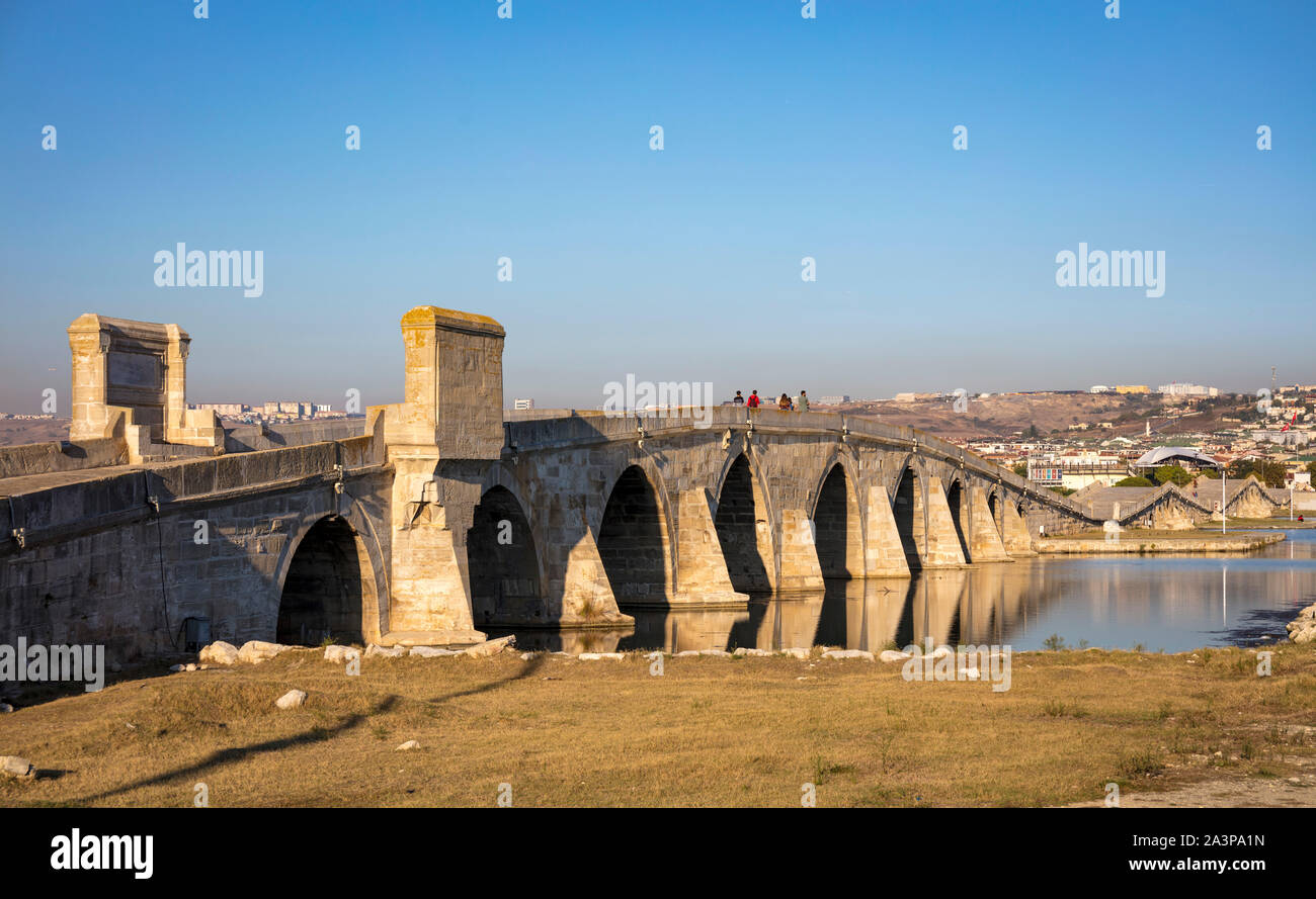 Brücke von Sultan Süleyman, von Sinan, Stadtteil Büyükçekmece, Istanbul, Türkei konzipiert Stockfoto