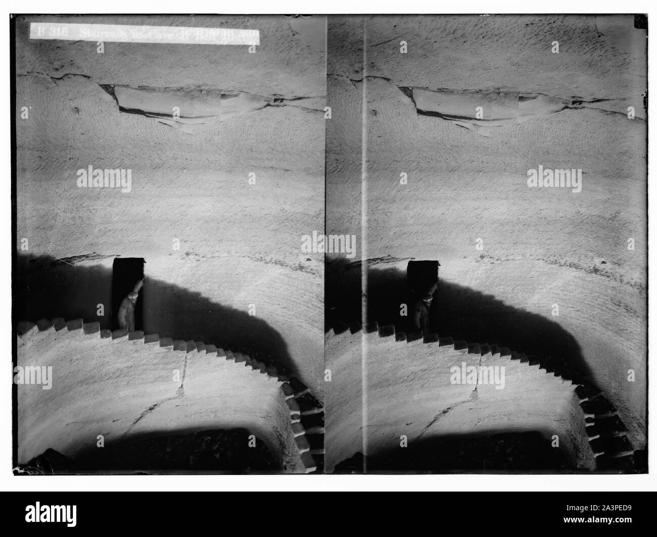 Südlichen Palästina. Treppe, die in der Höhle bei Beit Jibrin. Stockfoto
