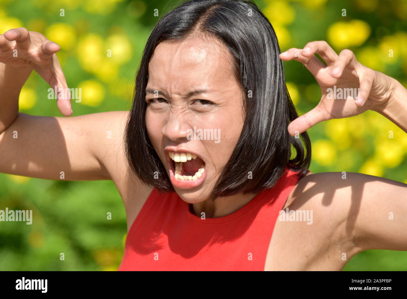 Eine einschüchternde Jugendliche Person Stockfoto