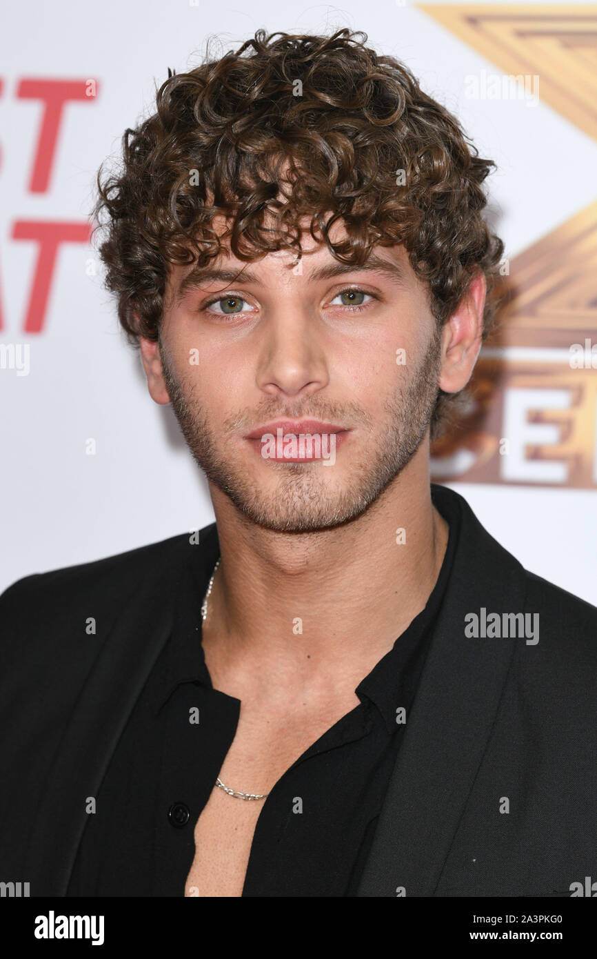 LONDON, GROSSBRITANNIEN. Oktober 09, 2019: Eyal Booker am Fotoshooting für "X-Factor: Celebrity', London. Bild: Steve Vas/Featureflash Credit: Paul Smith/Alamy leben Nachrichten Stockfoto