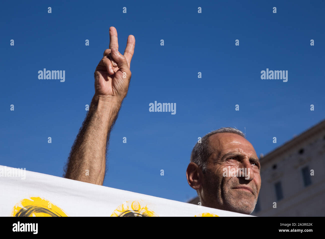 Roma, Italien. 09 Okt, 2019. Protest Demonstration auf der Piazza Barberini in Rom von der kurdischen Gemeinschaft gegen die Invasion der türkischen Armee in Syrisch-kurdistan (Foto von Matteo Nardone/Pacific Press) Quelle: Pacific Press Agency/Alamy Leben Nachrichten organisiert Stockfoto