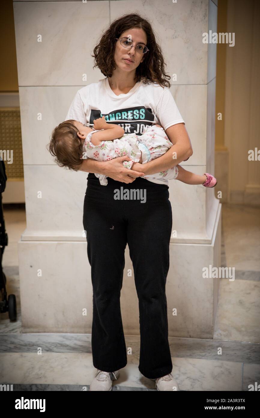 Mai 14, 2019 Mitglieder der Aktivist Gruppe durch das Volk das Capitol Rotunde im Protest der Mangel an congressionlal Aktion auf Amtsenthebung besetzen. Washington, DC, USA. Stockfoto