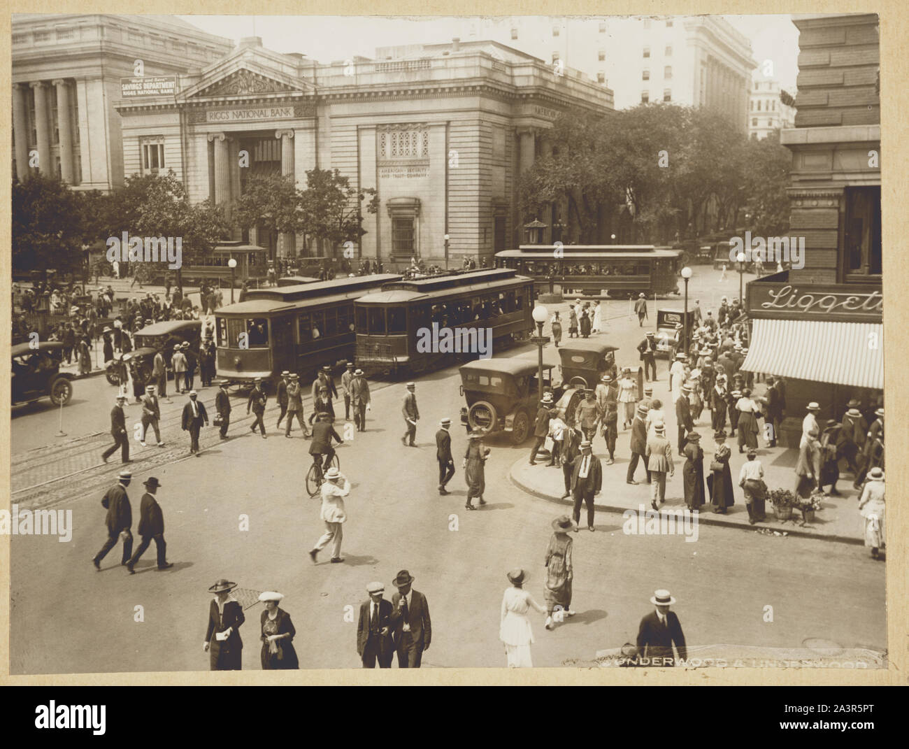 Straße Ecke am 15. und G Straßen, N.W., Washington, D.C.]/ Underwood & Underwood Stockfoto
