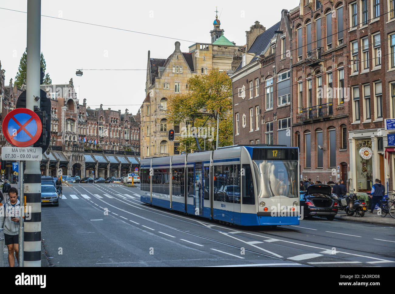 Amsterdam, Holland - Nov 7, 2018. Die U-Bahn in Amsterdam, Holland. Die U-Bahn System besteht aus fünf Routen und serviert 39 Stationen mit insgesamt len Stockfoto