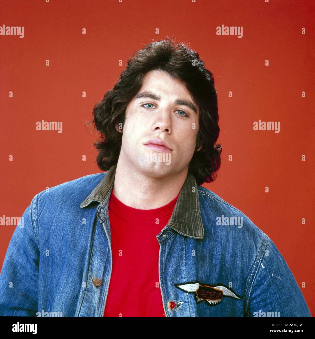 JOHN TRAVOLTA in "KOTTER'-TV (1975) - Originaltitel: WELCOME BACK, KOTTER - TV -, von GABE KAPLAN und ALAN SÄCKE geleitet. Gutschrift: der KOMACK FIRMA/WOLPER PRODUCTIONS/Album Stockfoto