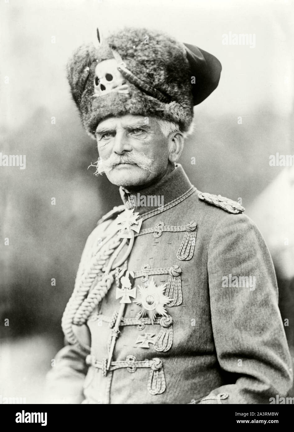 Anton Ludwig Friedrich August von Mackensen (1849-1945), geb. August Mackensen, war eine deutsche Feldmarschall. Er mit extremen Erfolg während ein Einschaltbefehl gegeben wurde Stockfoto