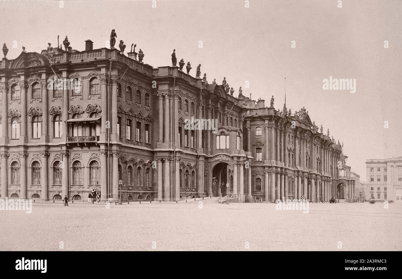 Das Winterpalais war die offizielle Residenz der russischen Kaiser von 1732 bis 1917. Stockfoto
