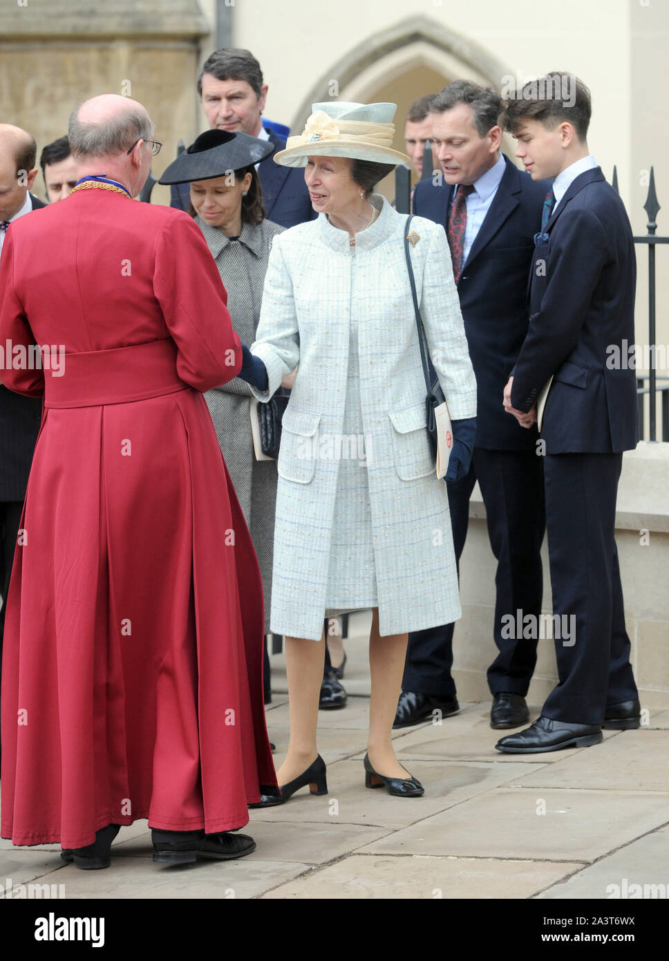 Foto © gutgeschrieben werden muss Kate Grün/Alpha Presse 079671 05/04/2015 Dekan von Windsor Rt Revd David Conner, Prinzessin Anne, Lady Sarah Chatto und Daniel Chatto an einem Ostersonntag Gottesdienst in der St. George's Chapel, Windsor Castle statt Stockfoto
