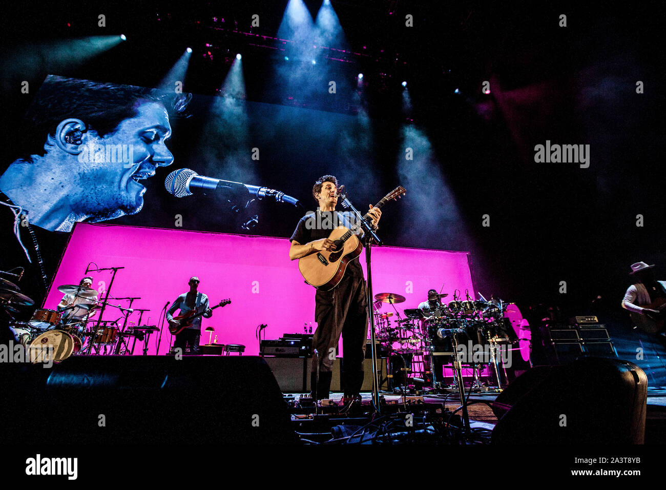 Kopenhagen, Dänemark. 06.Oktober 2019. Der amerikanische Sänger, Gitarrist und Musiker John Mayer führt ein Live Konzert im Royal Arena in Kopenhagen. (Foto: Gonzales Foto - Lasse Lagoni). Stockfoto