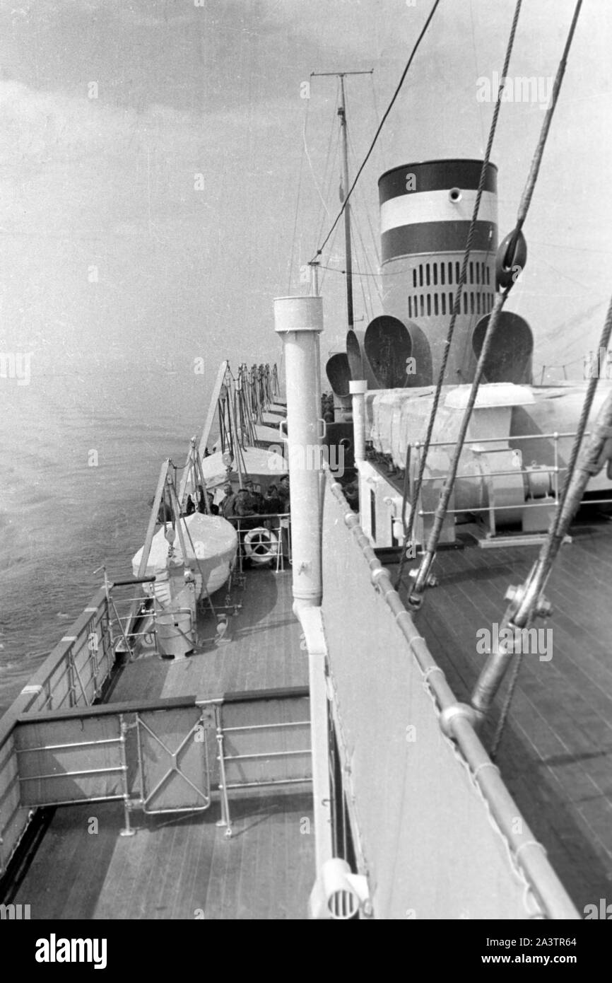 Ein Deck der Kaiser, Seedienst Ostpreußen, 1934-1939. An Bord der Kaiser, Marine Services Ostpreußen, 1934-1939. Stockfoto