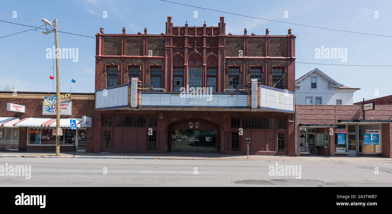 Die verlassenen Rose Garden (einmal Robinson Grand) Theater in Clarksburg, West Virginia Stockfoto