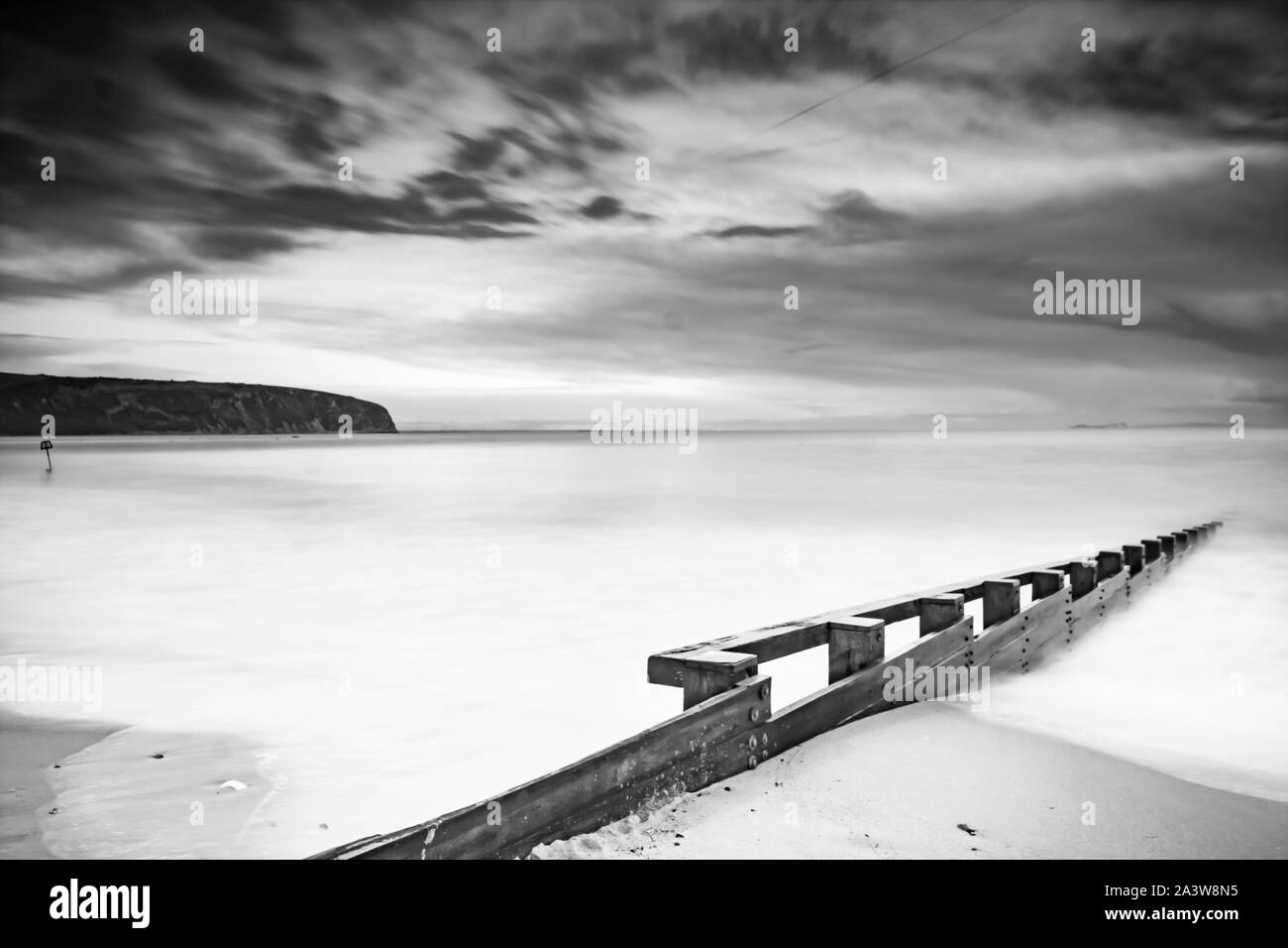 Mit Blick auf das Meer anzeigen Ballard, von Swanage Bay in den frühen Morgenstunden Stockfoto