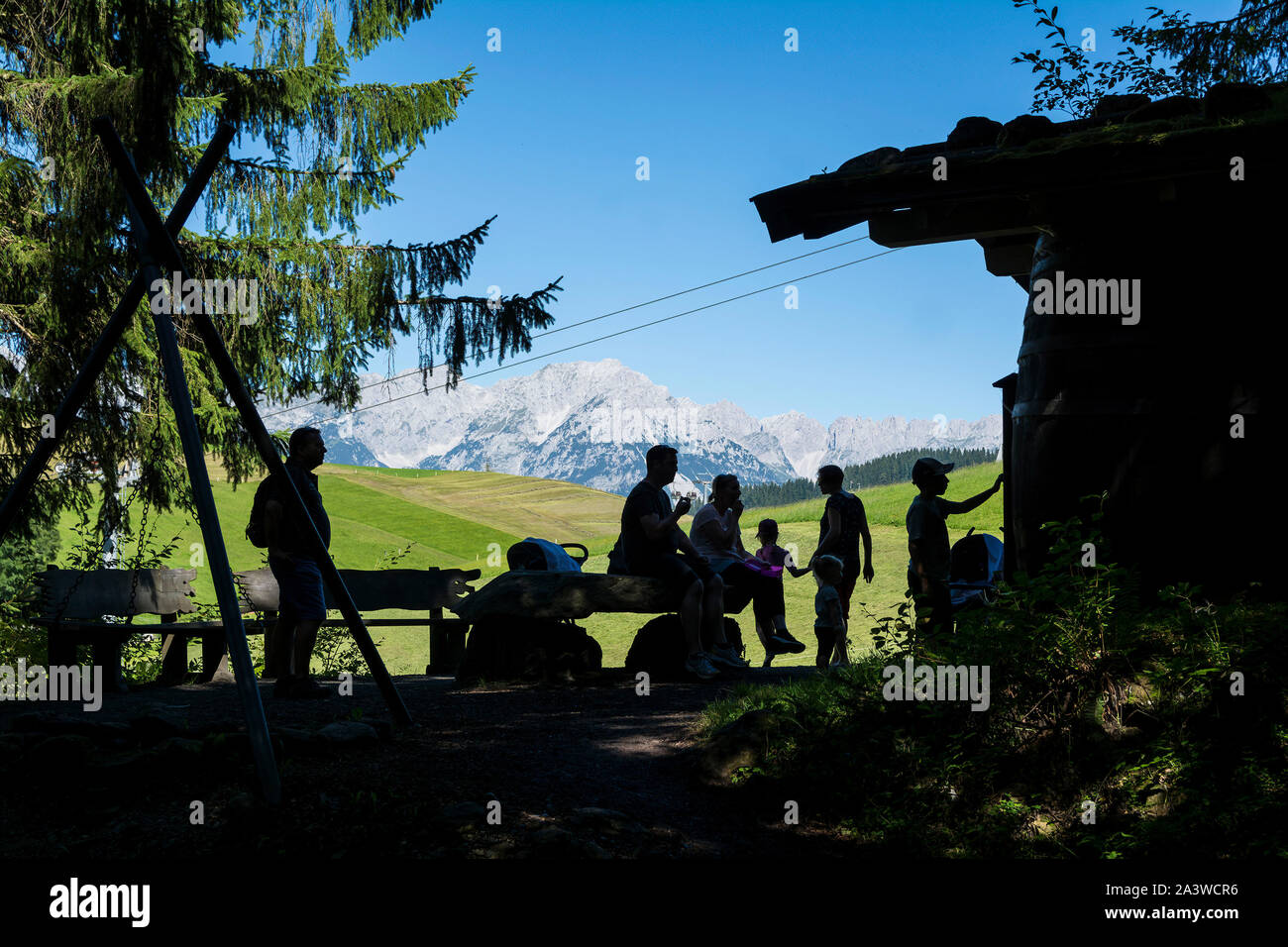 Die Hexen "Wasser - Hexenwasser, Wasser Themenpark, wo Kinder viele Wasser Spiele spielen, bei der Mittelstation der Seilbahn Söll in Tirol Stockfoto