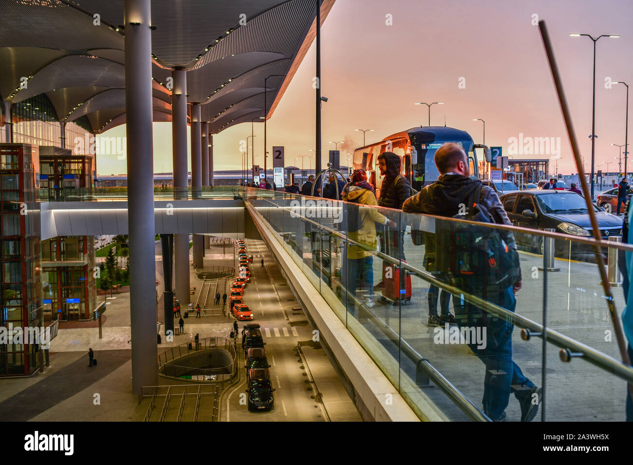 Die Türkei. Flughafen Istanbul Atatürk, von türkischen Präsidenten Recep Tayyip Erdogan am 29. Oktober 2018 eingeweiht, ist weltweit der größte Flughafen in Bezug auf Stockfoto