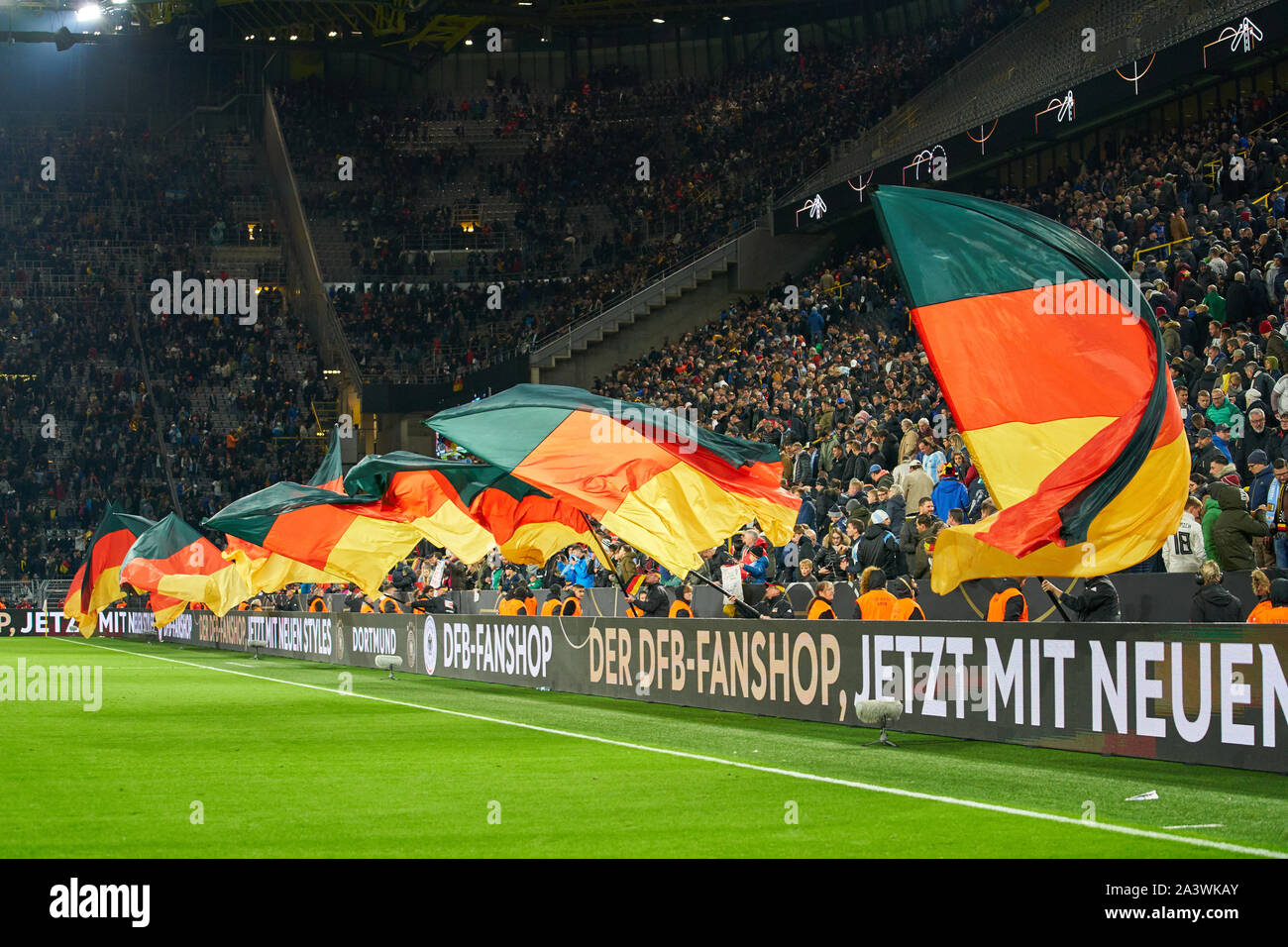 Deutschland - Argentinien, Fussball, Dortmund, Oktober 09, 2019 fan Choreographie Deutschland - Argentinien 2:2 Freundschaftsspiel, Deutsche Fußball-Nationalmannschaft, DFB, Saison 2019/2020, Oktober 09, 2019 in Dortmund, Deutschland. © Peter Schatz/Alamy leben Nachrichten Stockfoto